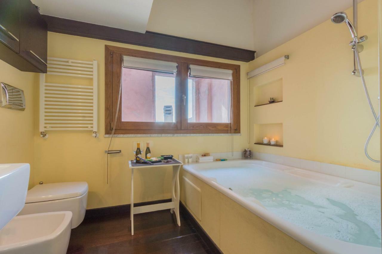 Romantic Suite Canelles Cagliari Exterior foto